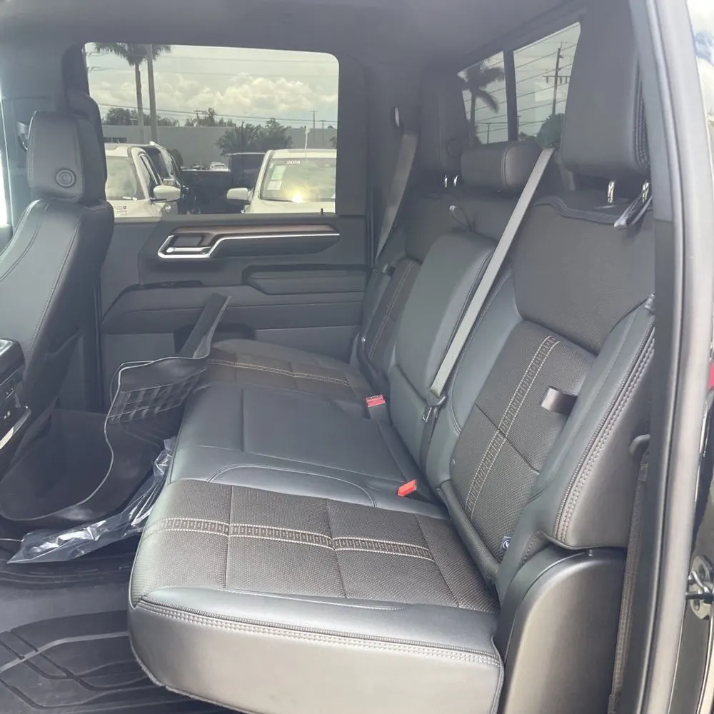 2025 Chevrolet Silverado 3500HD High Country