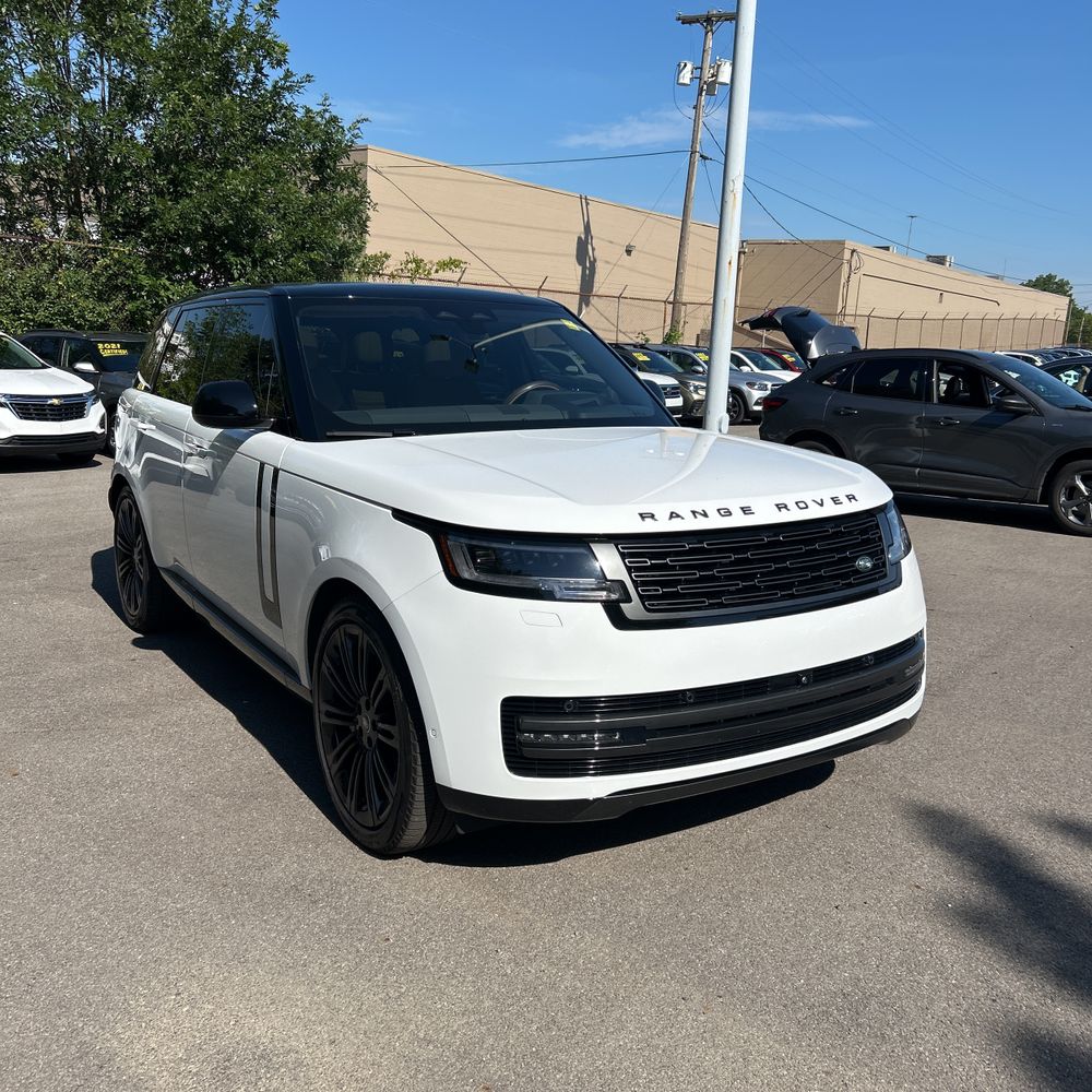 2024 Land Rover Range Rover P530 SE