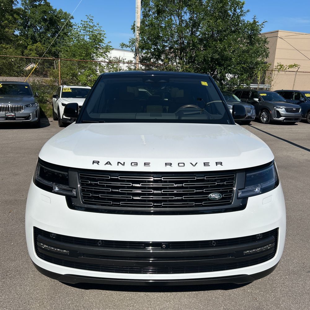 2024 Land Rover Range Rover P530 SE