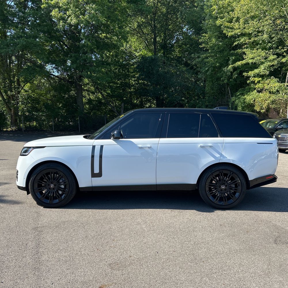 2024 Land Rover Range Rover P530 SE