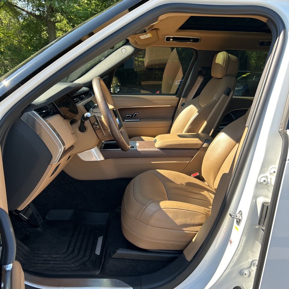 2024 Land Rover Range Rover P530 SE
