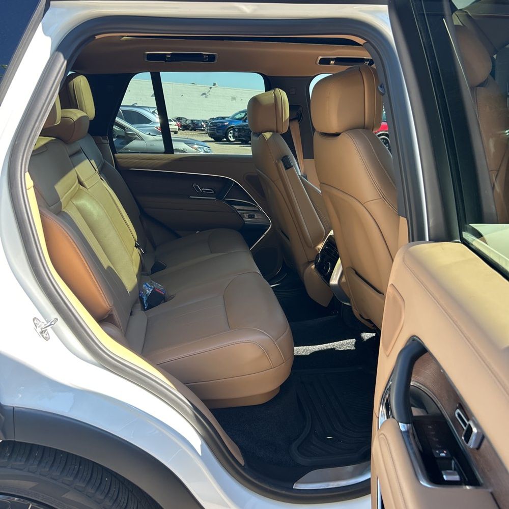 2024 Land Rover Range Rover P530 SE
