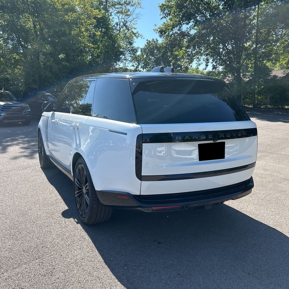 2024 Land Rover Range Rover P530 SE