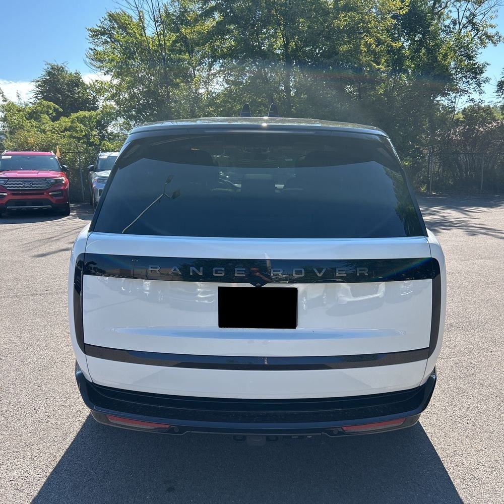 2024 Land Rover Range Rover P530 SE