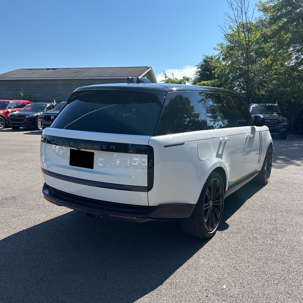 2024 Land Rover Range Rover P530 SE