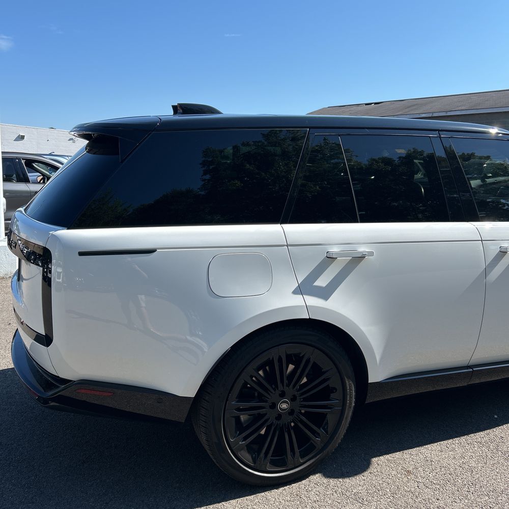 2024 Land Rover Range Rover P530 SE