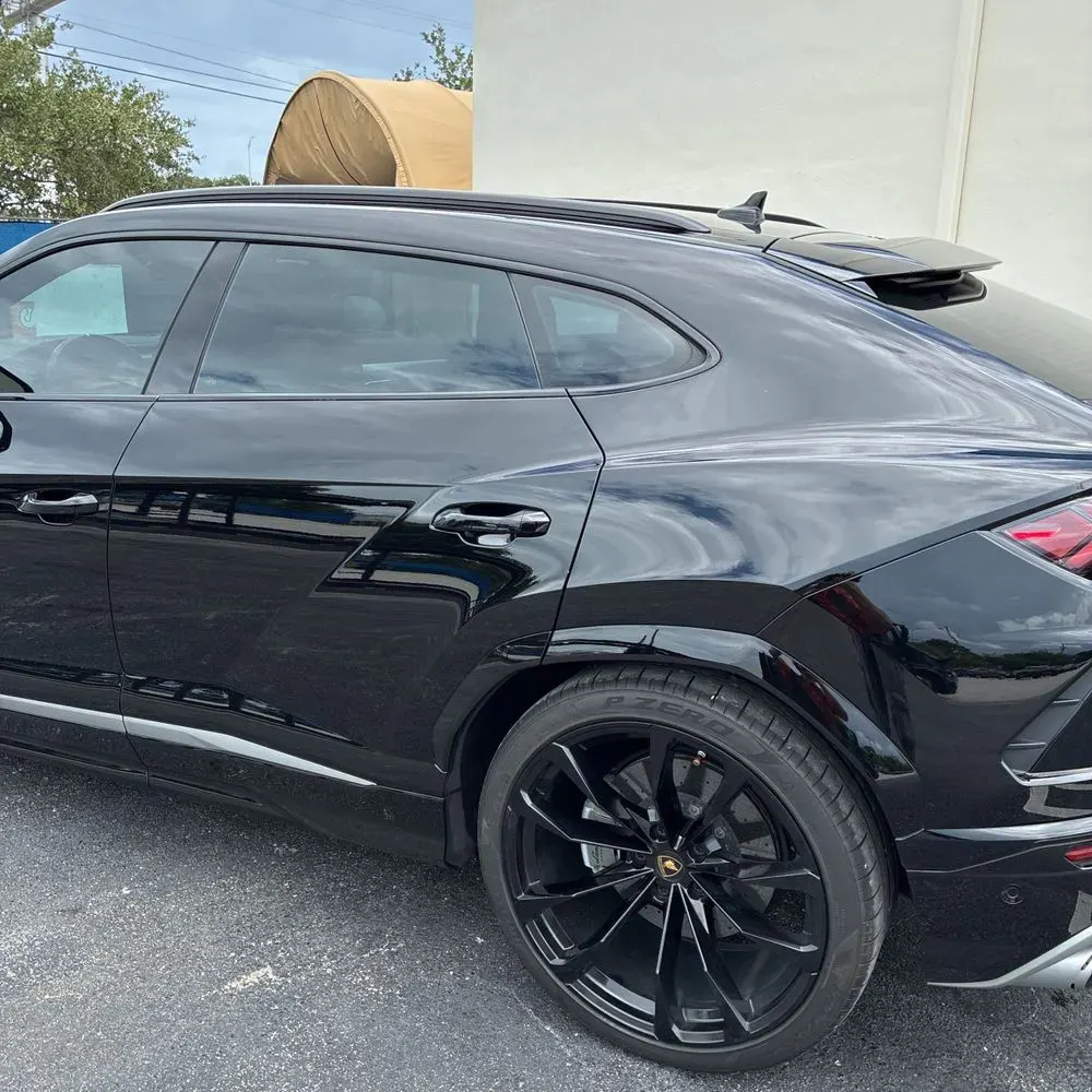 2020 Lamborghini Urus Base