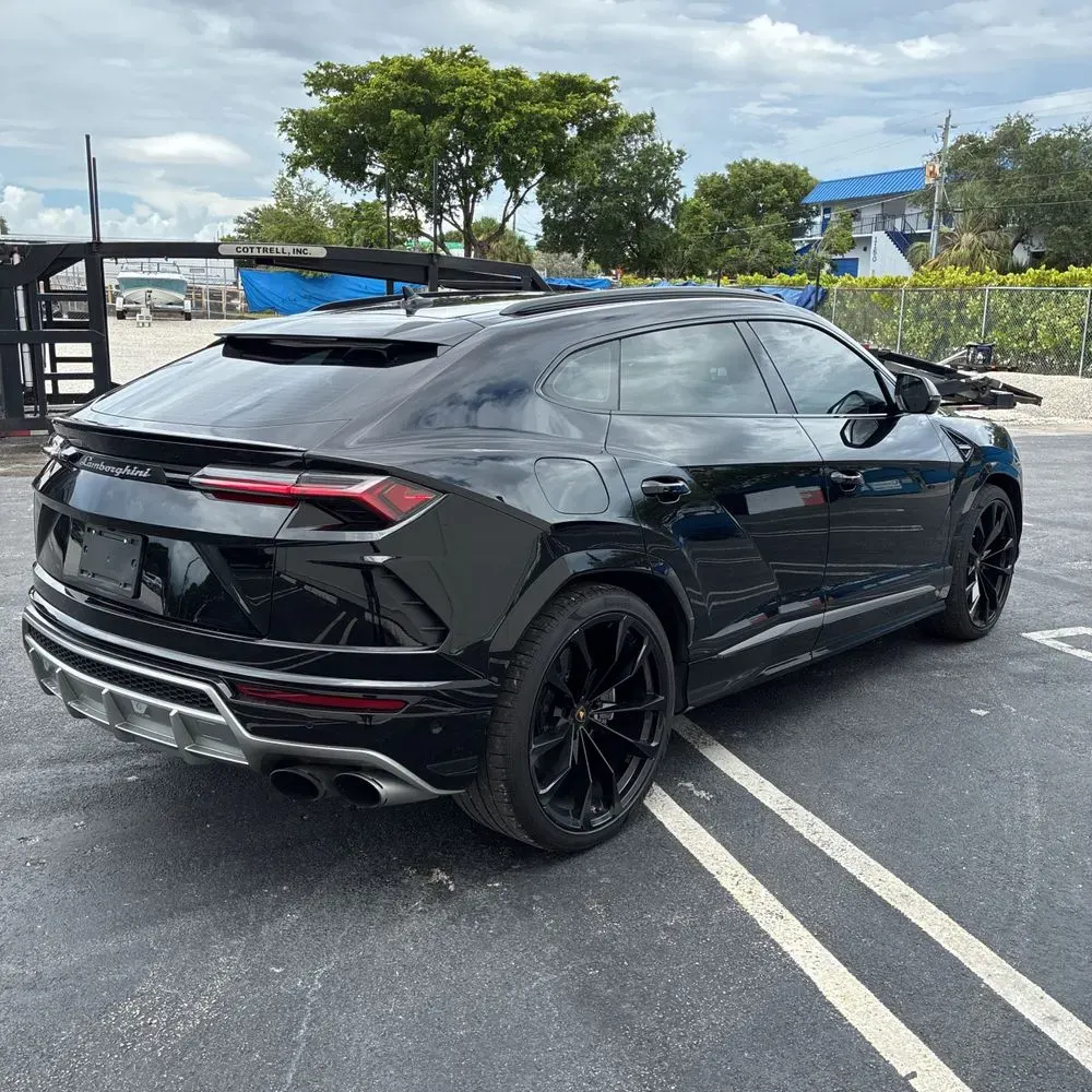 2020 Lamborghini Urus Base