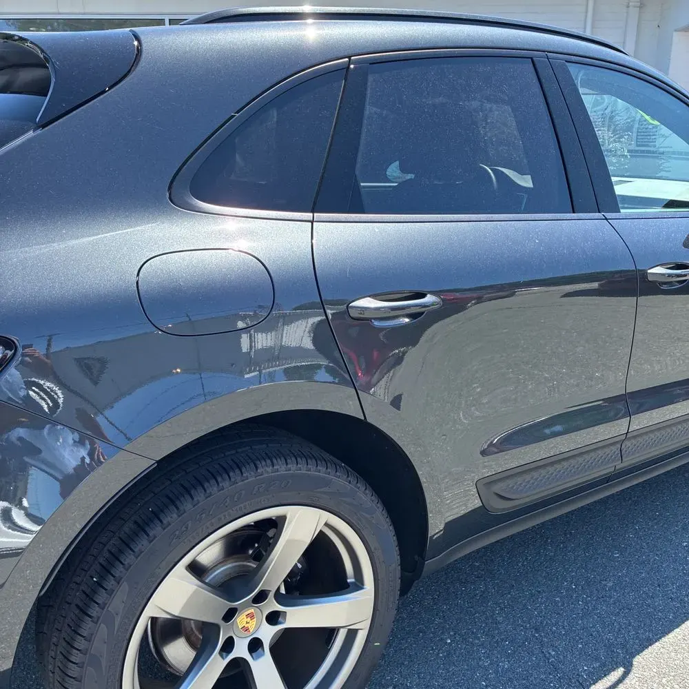 2023 Porsche Macan Base