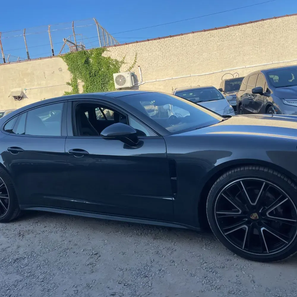2018 Porsche Panamera 4