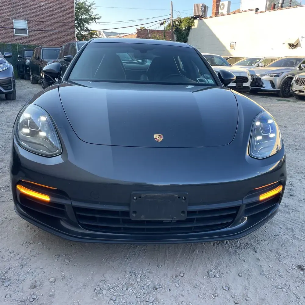 2018 Porsche Panamera 4