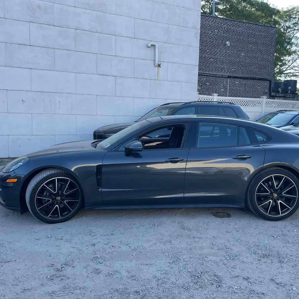 2018 Porsche Panamera 4