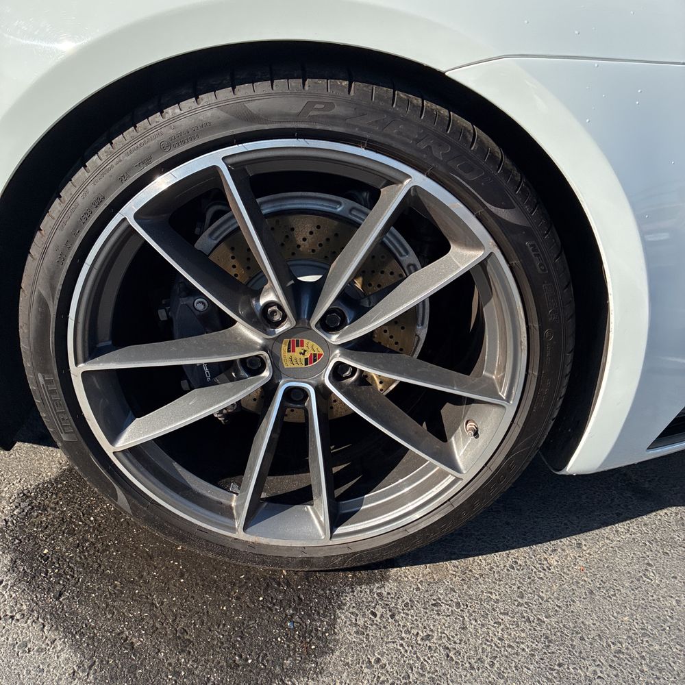 2021 Porsche 911 Carrera