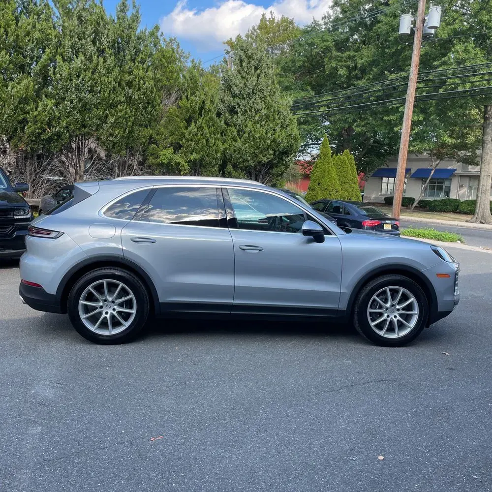 2024 Porsche Cayenne Base