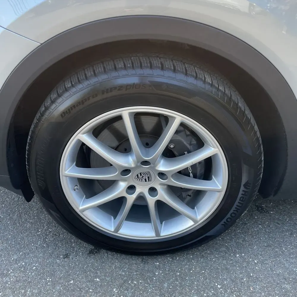 2024 Porsche Cayenne Base