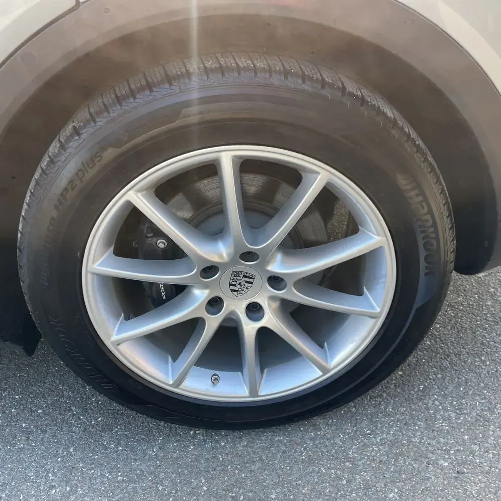 2024 Porsche Cayenne Base
