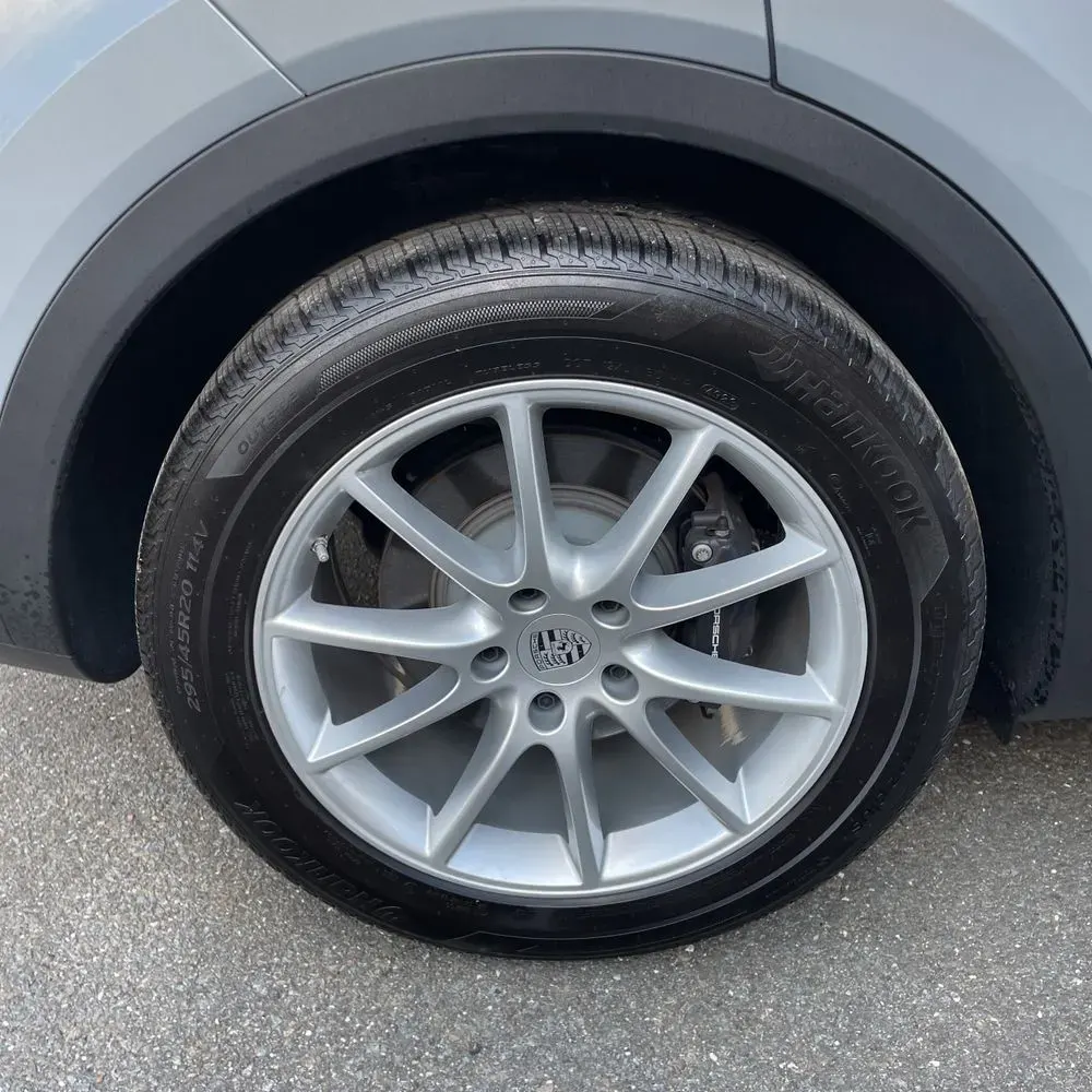 2024 Porsche Cayenne Base