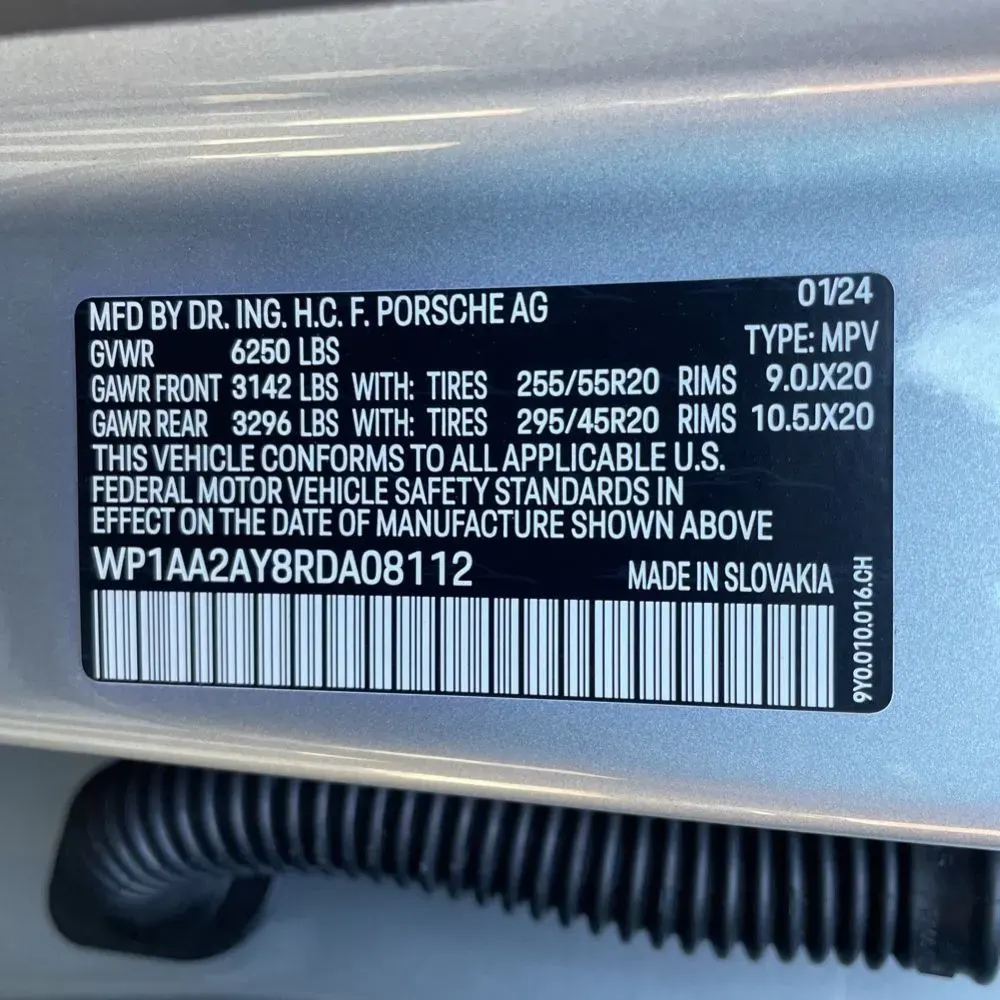 2024 Porsche Cayenne Base