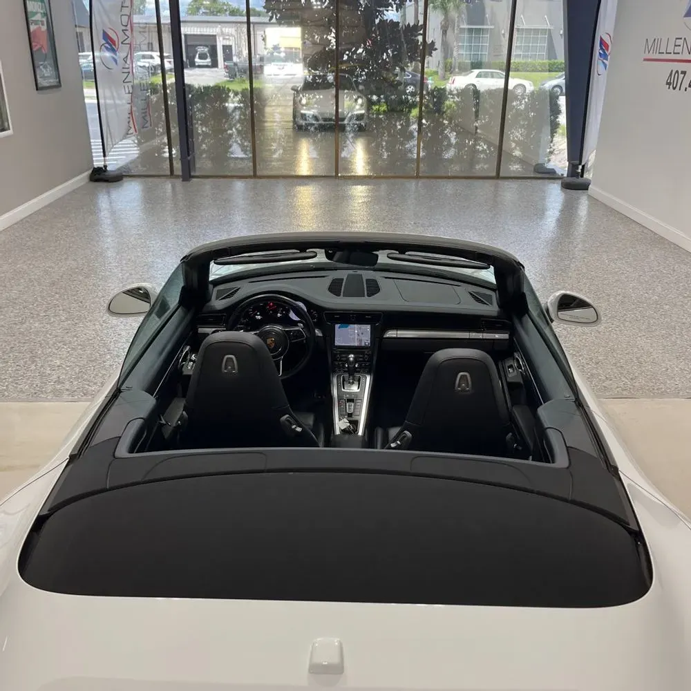 2018 Porsche 911 Carrera