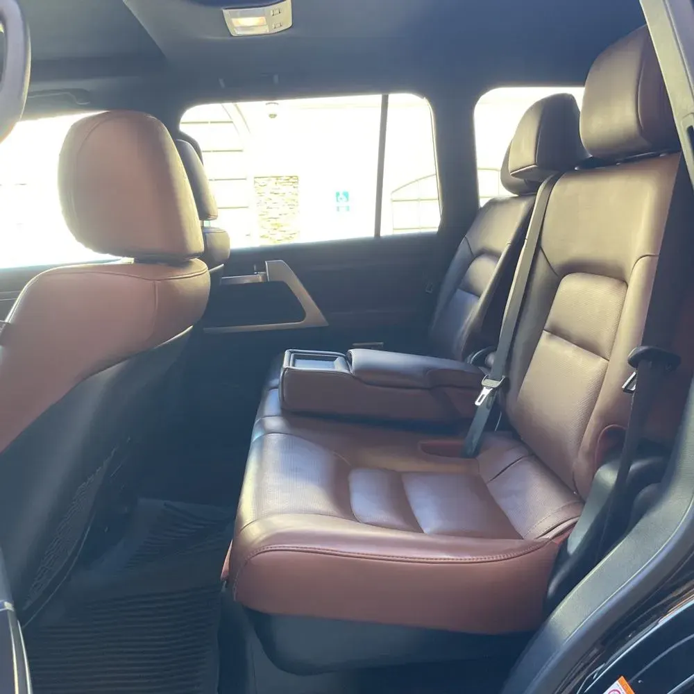 2019 Toyota Land Cruiser Base