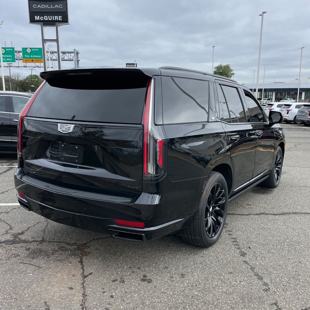 2022 Cadillac Escalade Sport Platinum