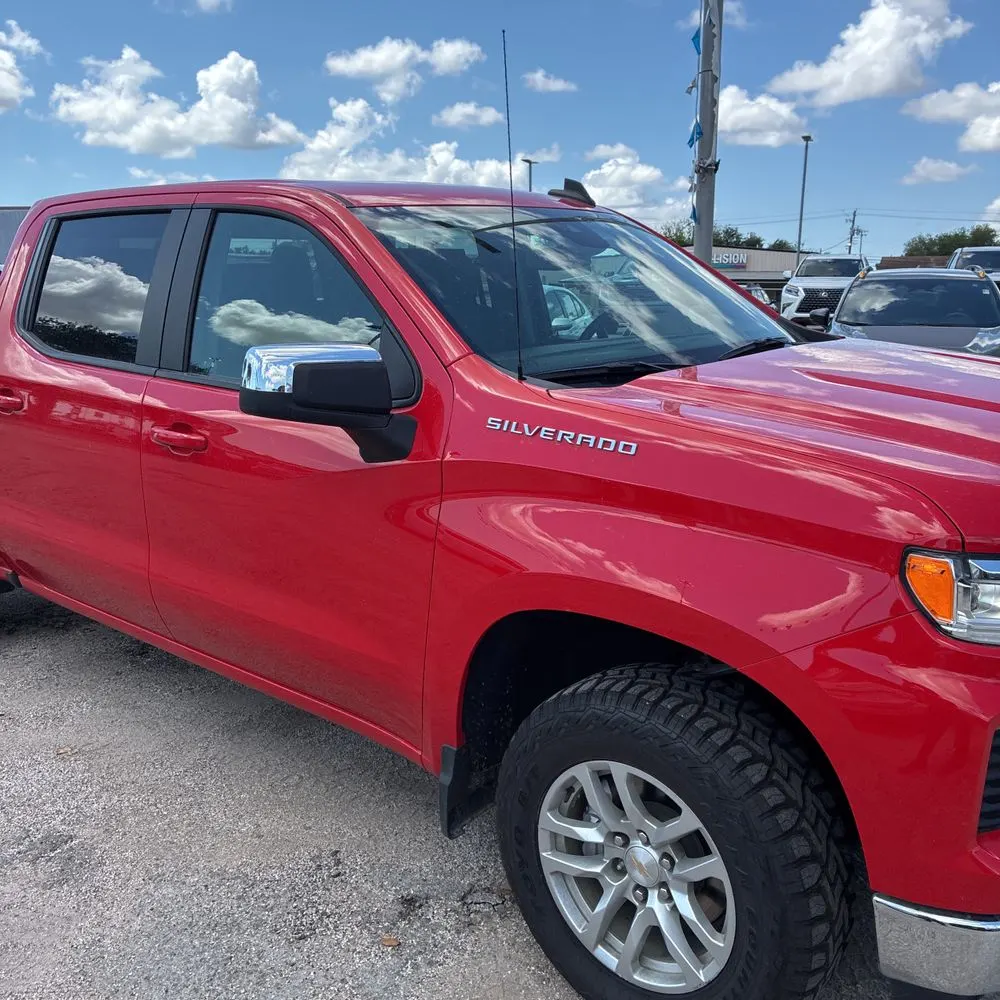 2025 Chevrolet Silverado 1500 LT
