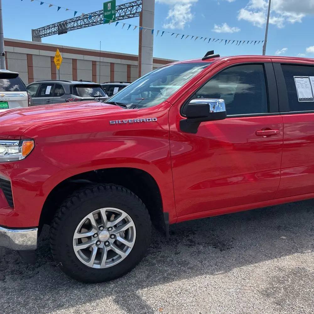 2025 Chevrolet Silverado 1500 LT