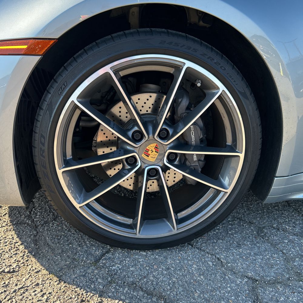 2021 Porsche 911 Carrera