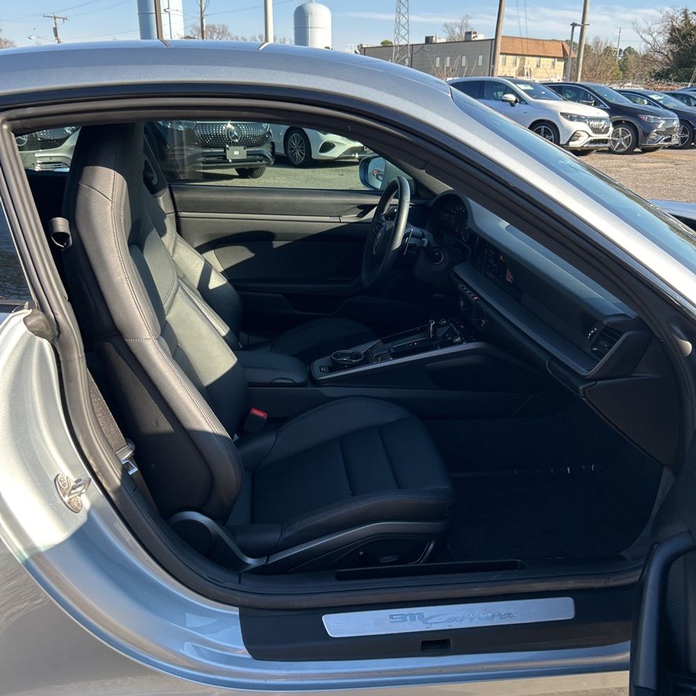 2021 Porsche 911 Carrera