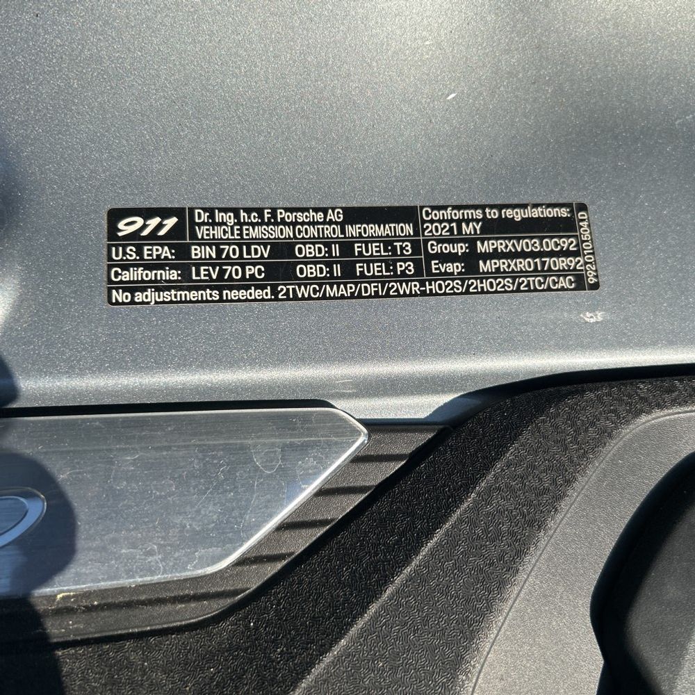 2021 Porsche 911 Carrera