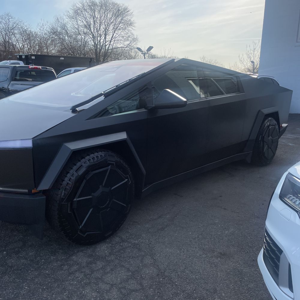 2024 Tesla Cybertruck CyberBeast
