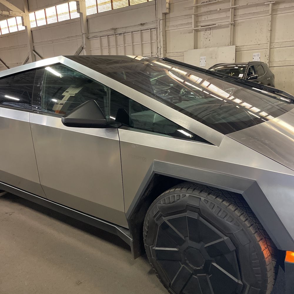 2024 Tesla Cybertruck Base