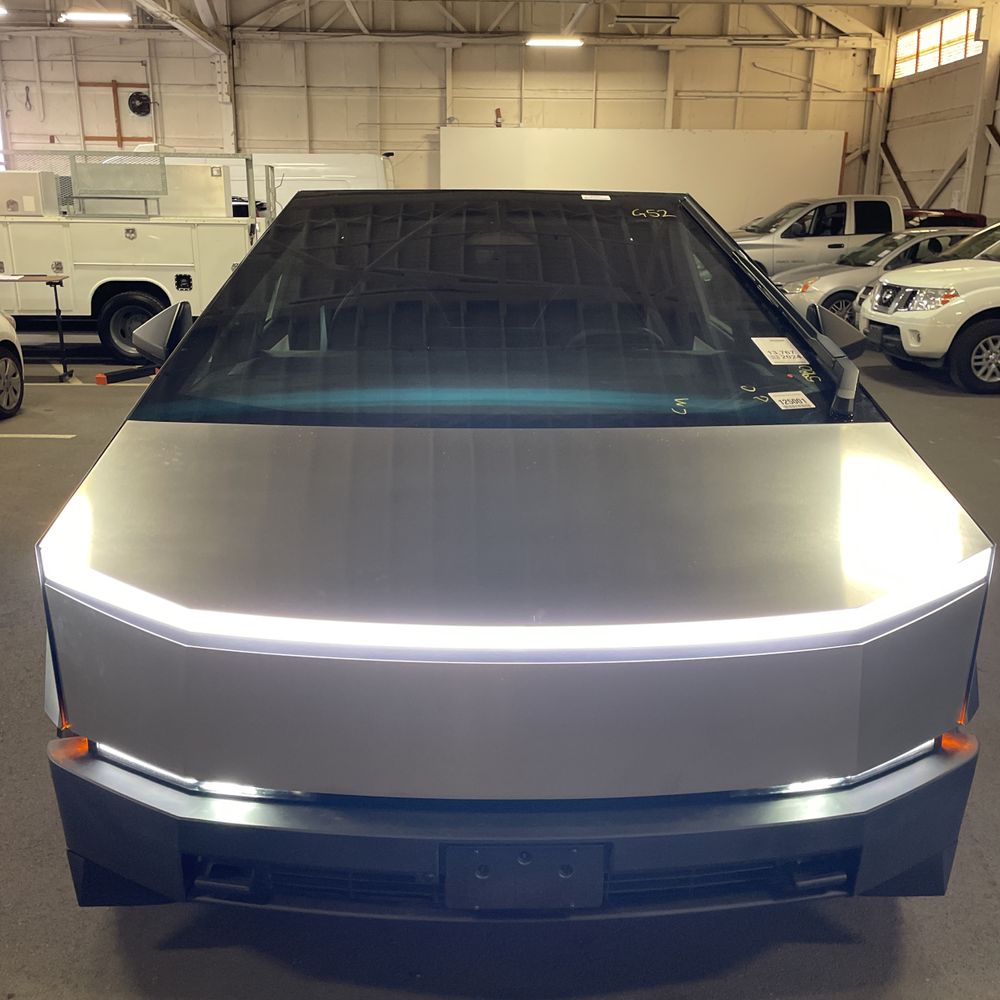 2024 Tesla Cybertruck Base