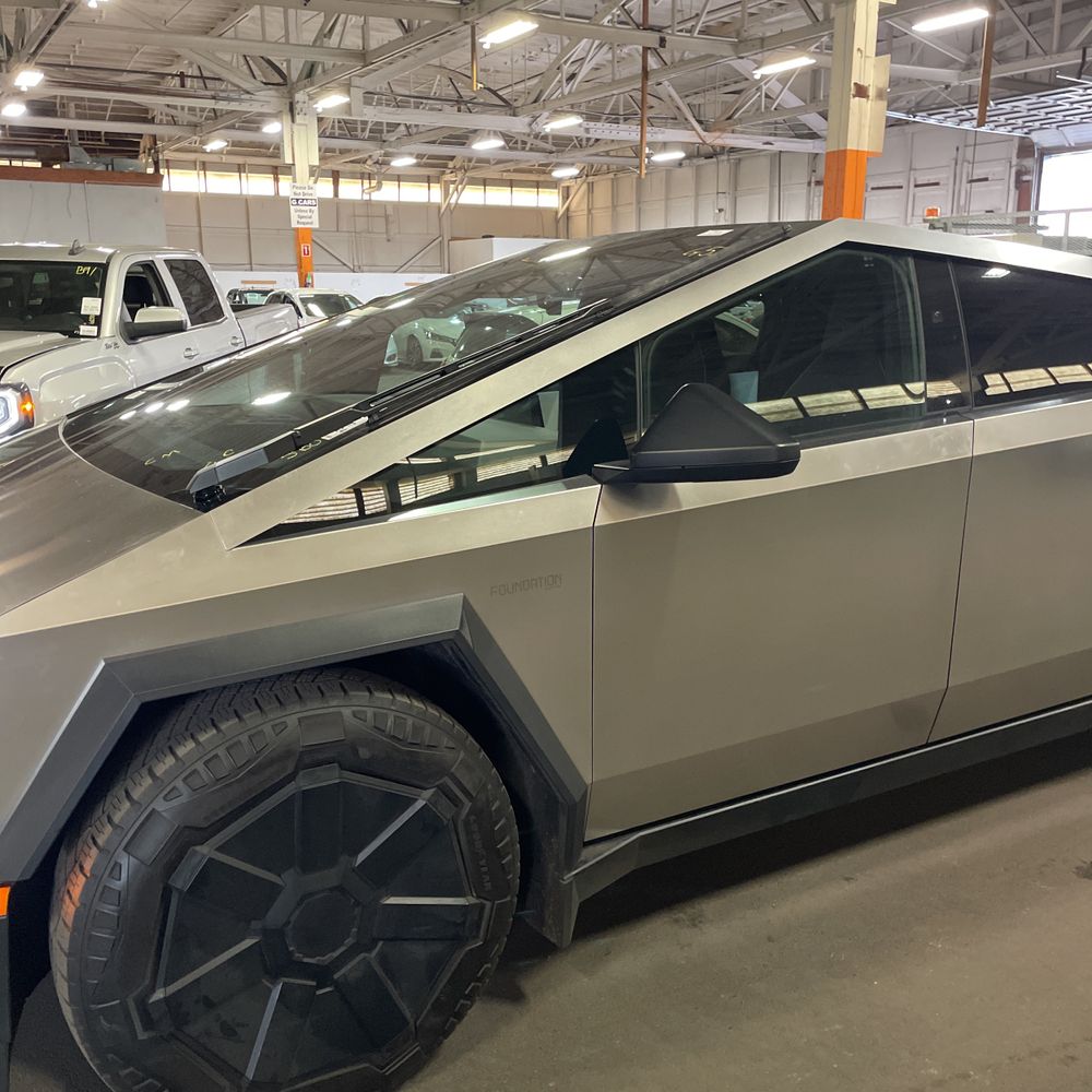 2024 Tesla Cybertruck Base