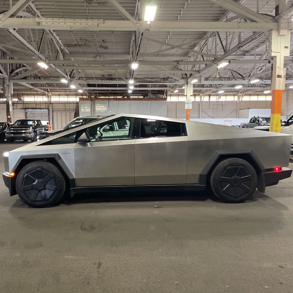 2024 Tesla Cybertruck Base