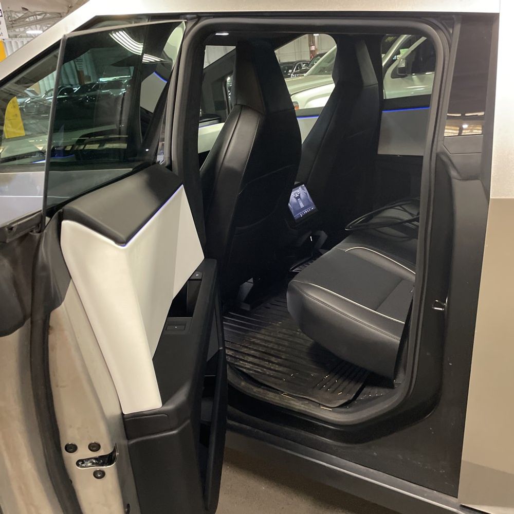 2024 Tesla Cybertruck Base