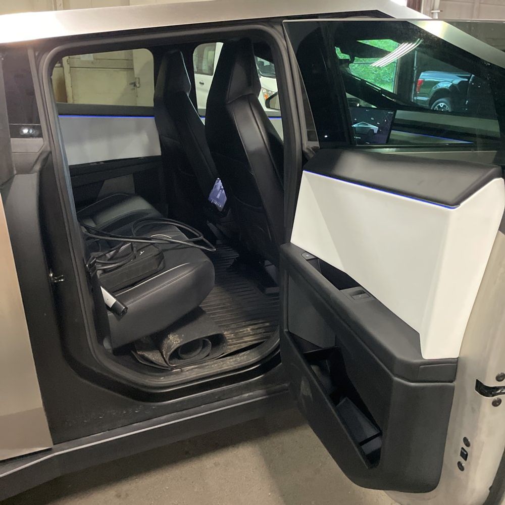 2024 Tesla Cybertruck Base