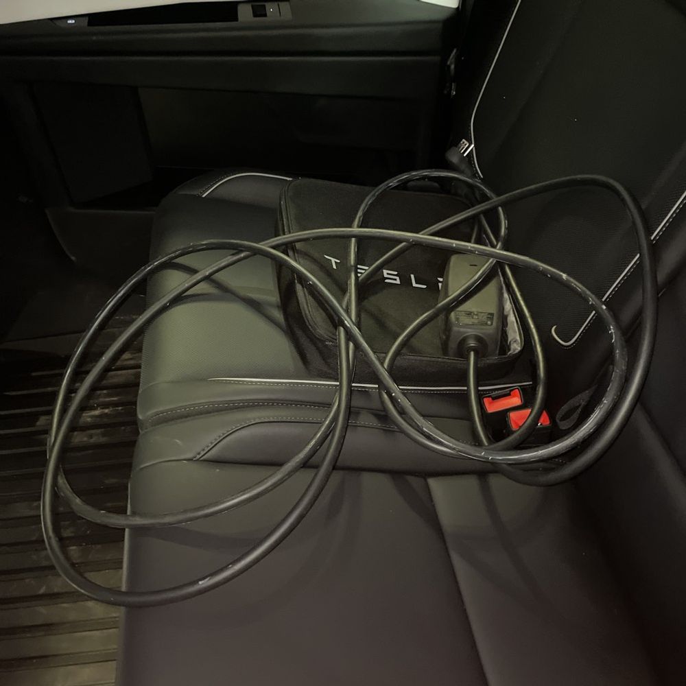 2024 Tesla Cybertruck Base