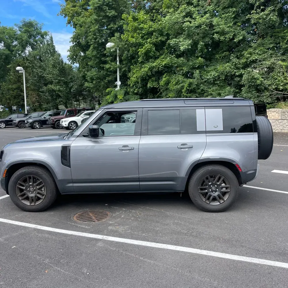 2024 Land Rover Defender 110 S P300