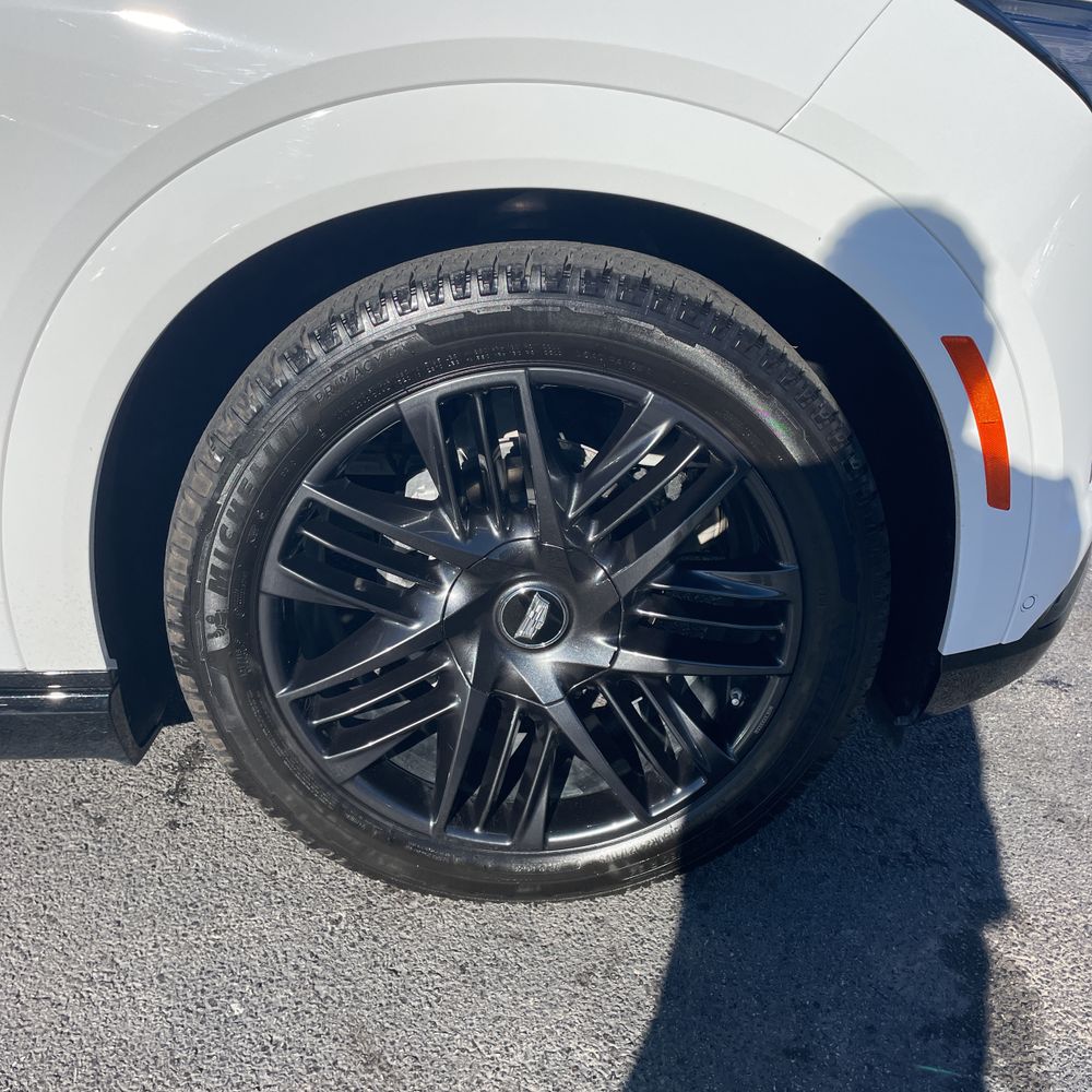 2025 Cadillac Escalade IQ Sport 1