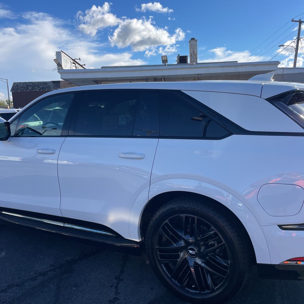 2025 Cadillac Escalade IQ Sport 1