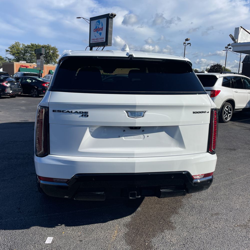 2025 Cadillac Escalade IQ Sport 1