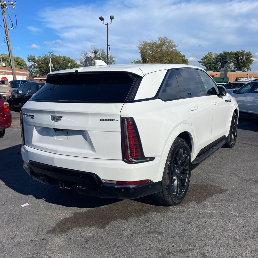 2025 Cadillac Escalade IQ Sport 1