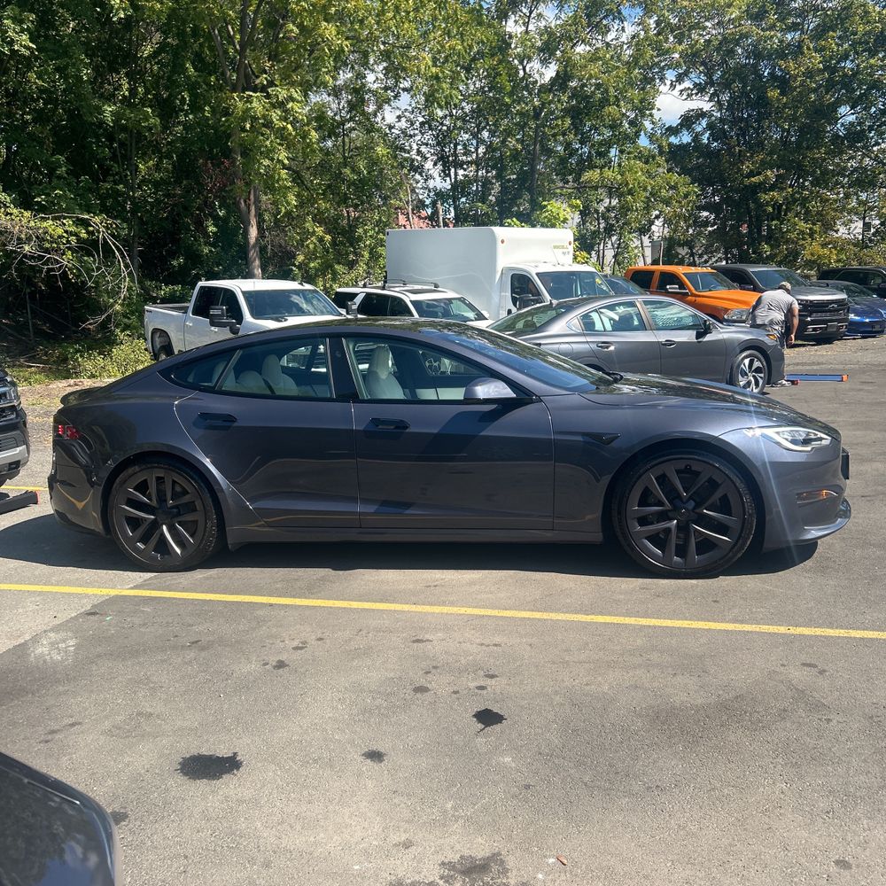 2021 Tesla Model S Plaid
