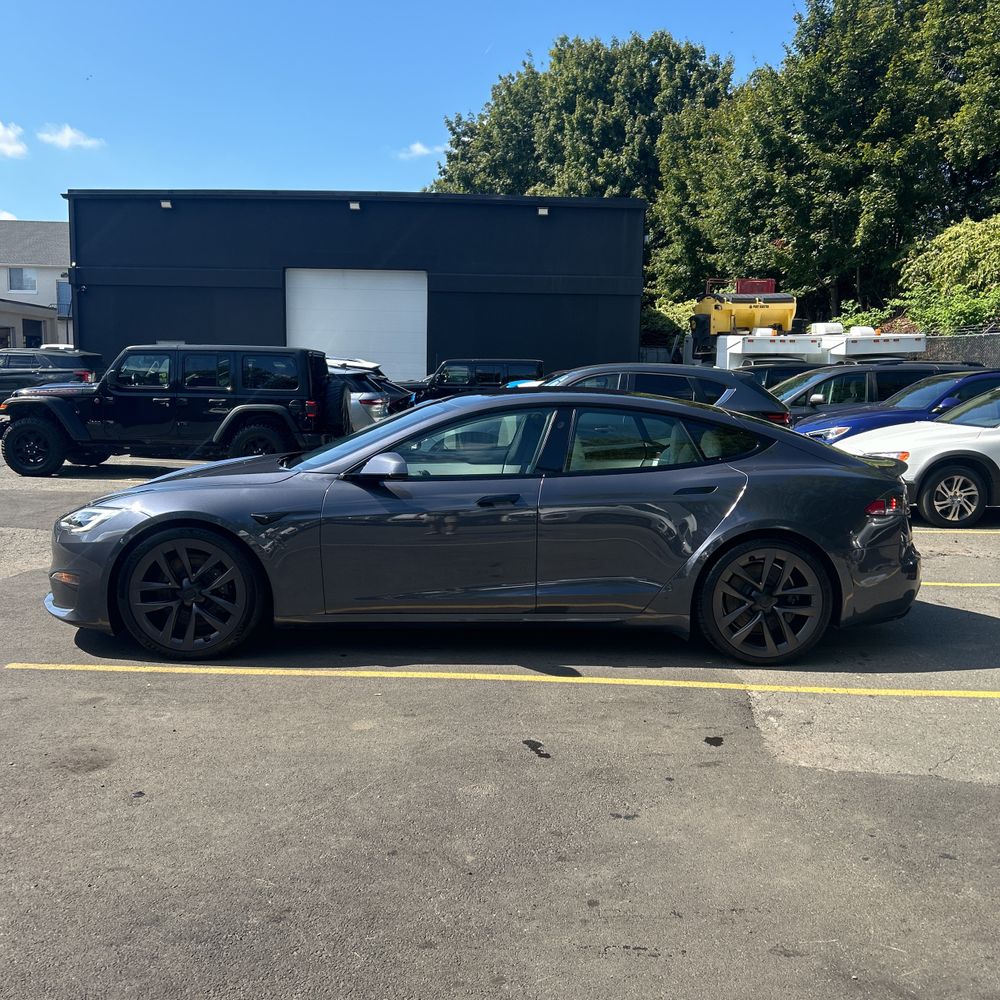 2021 Tesla Model S Plaid