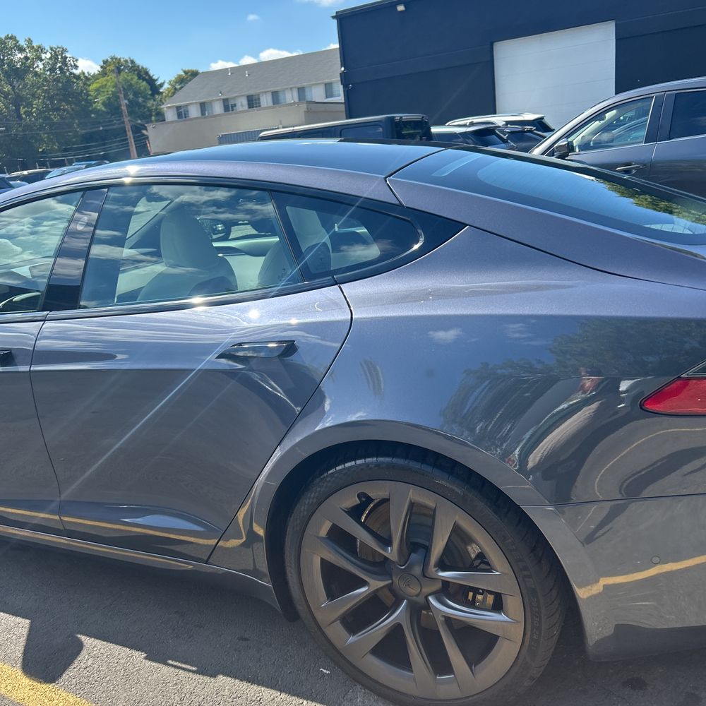 2021 Tesla Model S Plaid