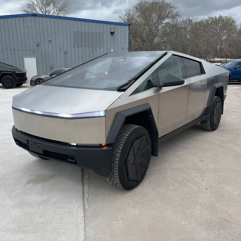 2024 Tesla Cybertruck Base