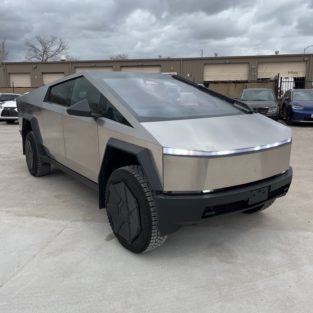 2024 Tesla Cybertruck Base