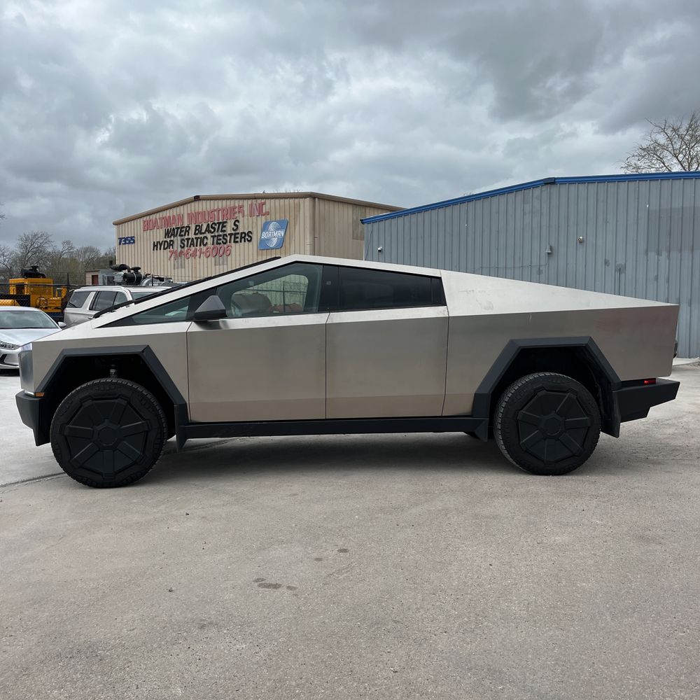 2024 Tesla Cybertruck Base