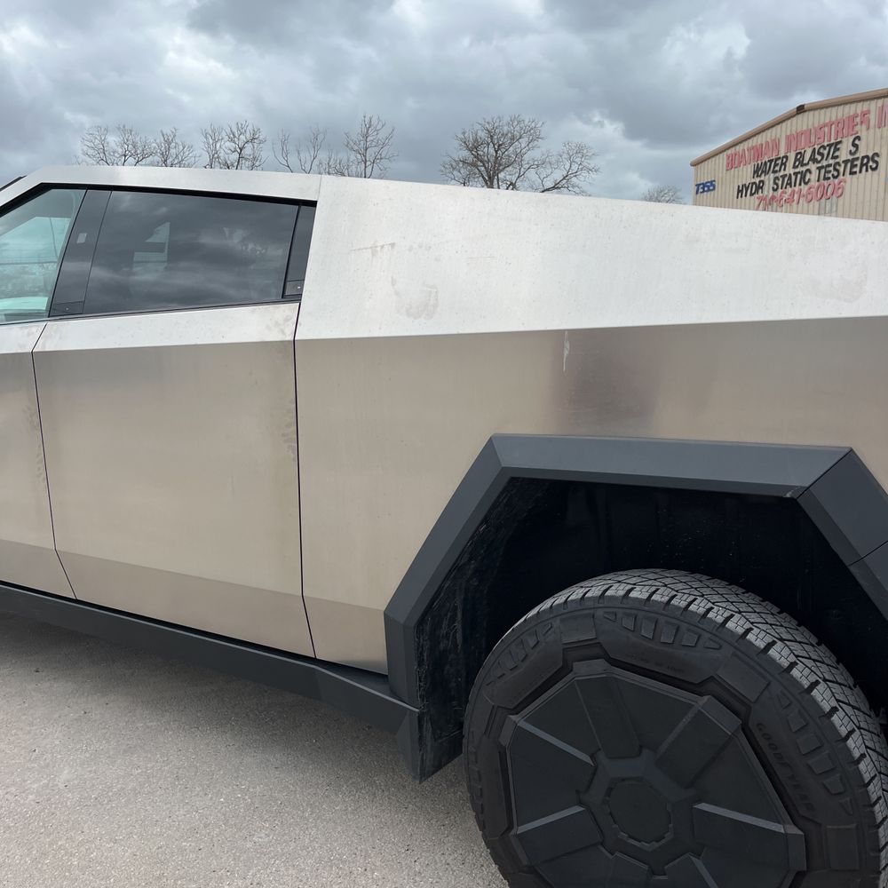 2024 Tesla Cybertruck Base